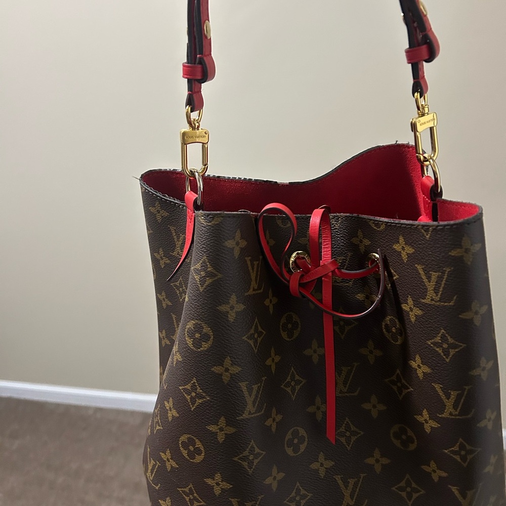 Louis Vuitton Brown and Red Shoulder Bag with Monogram